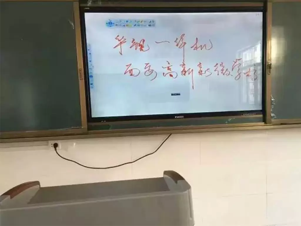 Costruire un ambiente di insegnamento e ricerca connesso attraverso l’educazione digitale Costruire un ambiente di insegnamento e ricerca connesso attraverso l’educazione digitale